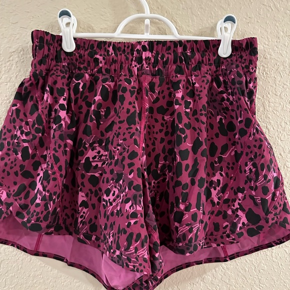 Lululemon Track That Shorts *5 Inch Inseam - Picture 3 of 3